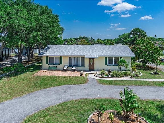 4th image of 320 Parkdale Dr