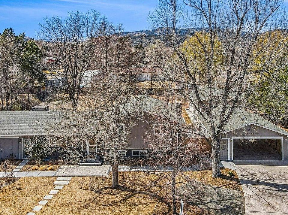 1st image of 3605 Royal Dr