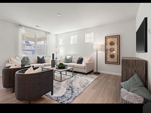 5th image of 413 Pine St