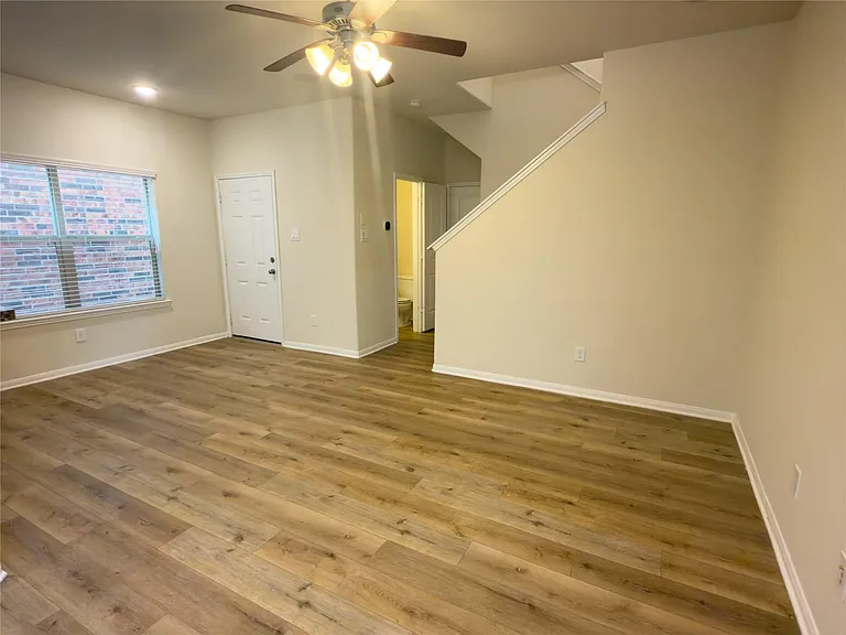 17035 Amarose Dr — Photo 15