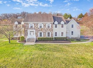 29A W Main St, Mendham Township, NJ 07945