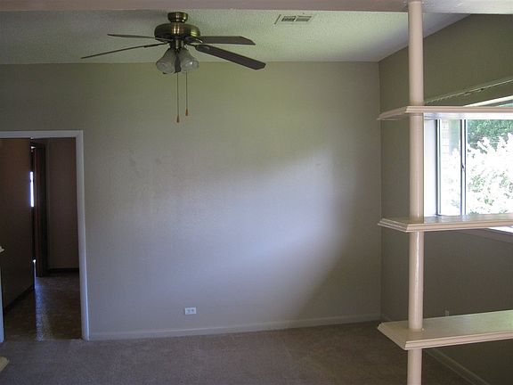 2nd image of 611 N 10th Ave