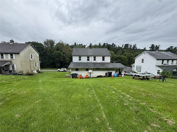2nd image of 307 Gemmell Rd