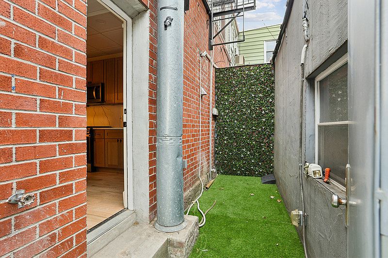 1st image of 315 Leonard St #1A