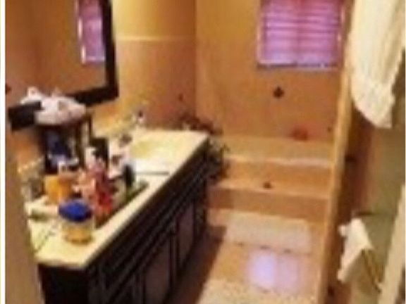 5th image of 223 Meredith Ln