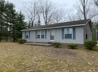 632 Lakeview St, Harrison, MI 48625