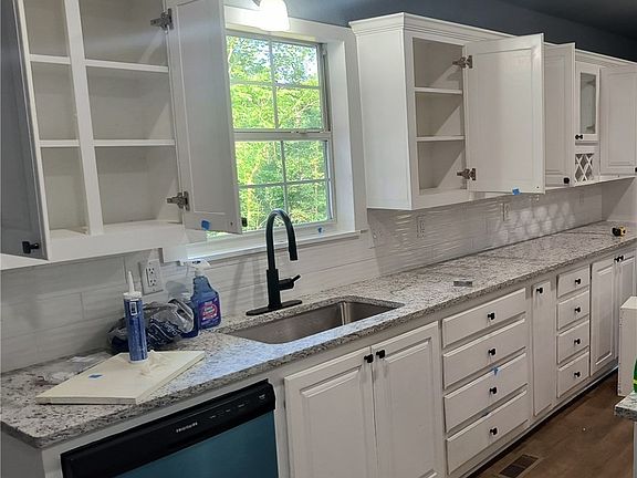 3rd image of 7 Grisham Cir