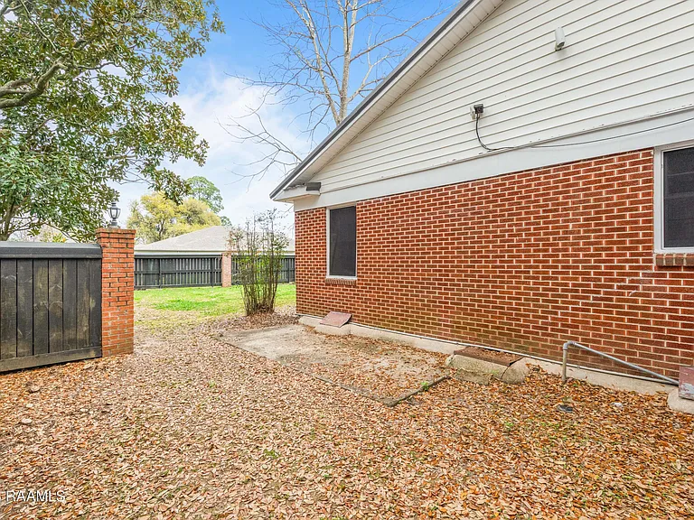 418 Marguerite Blvd — Photo 32