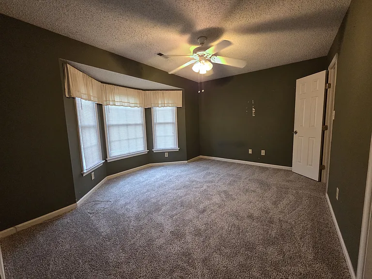 553 Broad Bend Cir — Photo 24