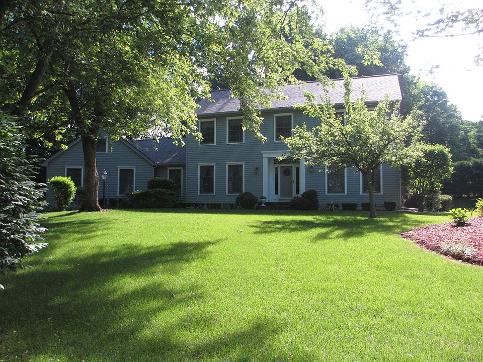 1st image of 17 Sandalwood Dr
