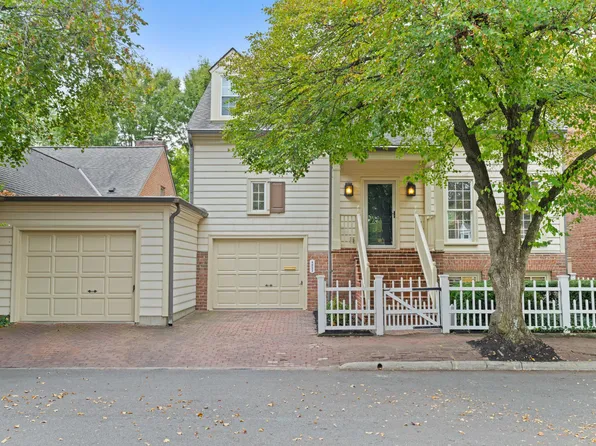 4853 Etrick Dr #24, Columbus, OH 43220