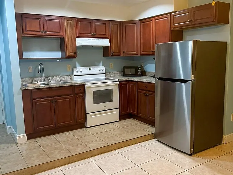 1260 Balmy Beach Dr — Photo 6