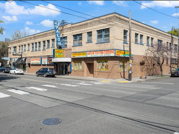 Sunnymot Apartments, 3433-3451 SE Belmont St #11, Portland, OR 97214