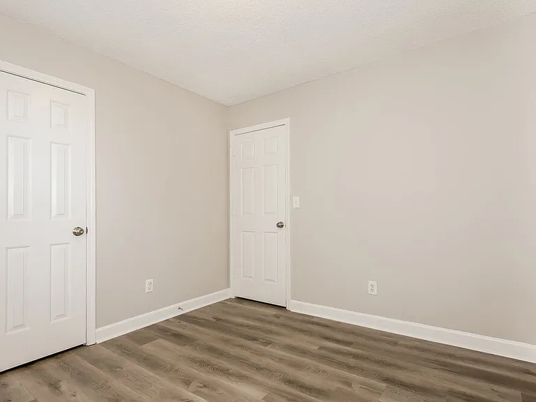326 Kingville Dr — Photo 14