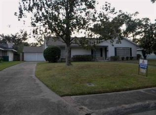 2865 Lakeview Cir, Beaumont, TX 77703