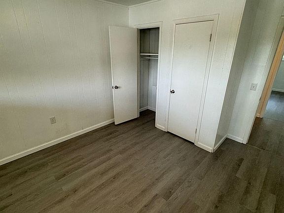4th image of 130 Garrett Ln #130
