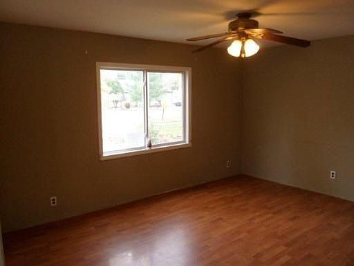 3rd image of 1816 Brentwood Dr