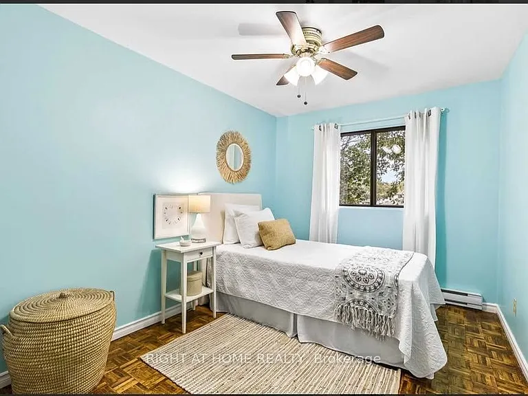 350 Camelot Ct #3 — Photo 13