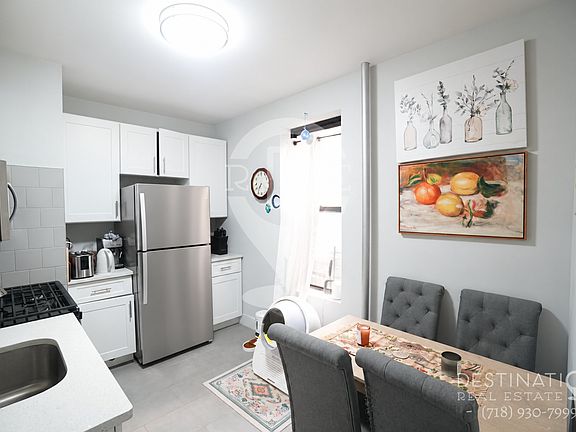 5th image of 862 43rd St APT 1F