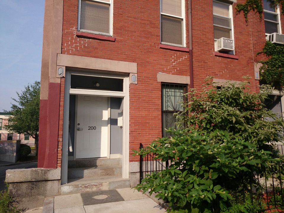 1st image of 200 Northampton St APT 3