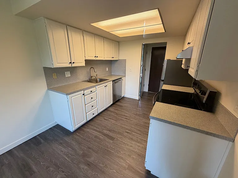 1212 Market St — Photo 3