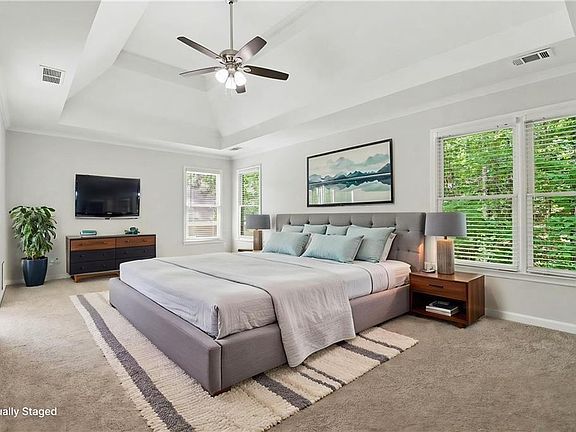 5th image of 3914 Noblin Creek Dr