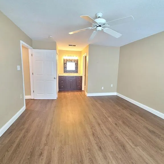 2310 Prime Cir #B — Photo 20