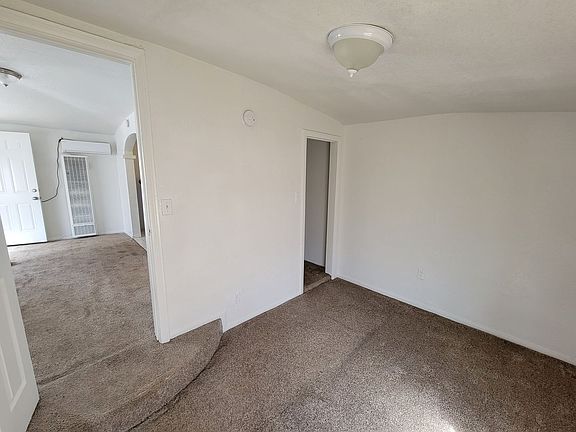 4th image of 684 W Heil Ave #B