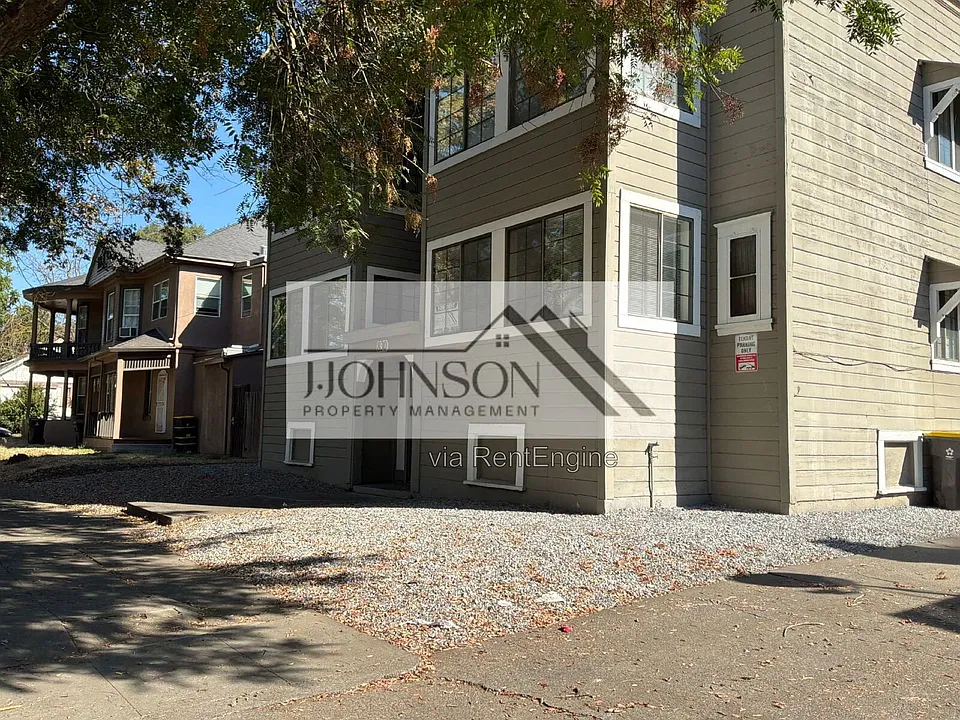 830 N Van Buren St #D