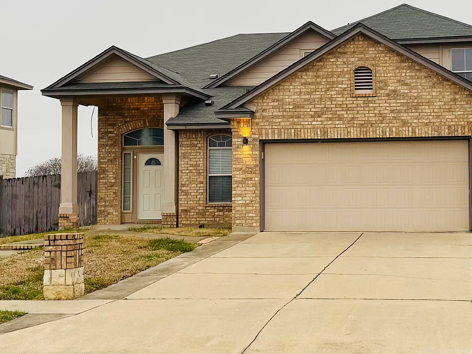 6203 Blayney Dr