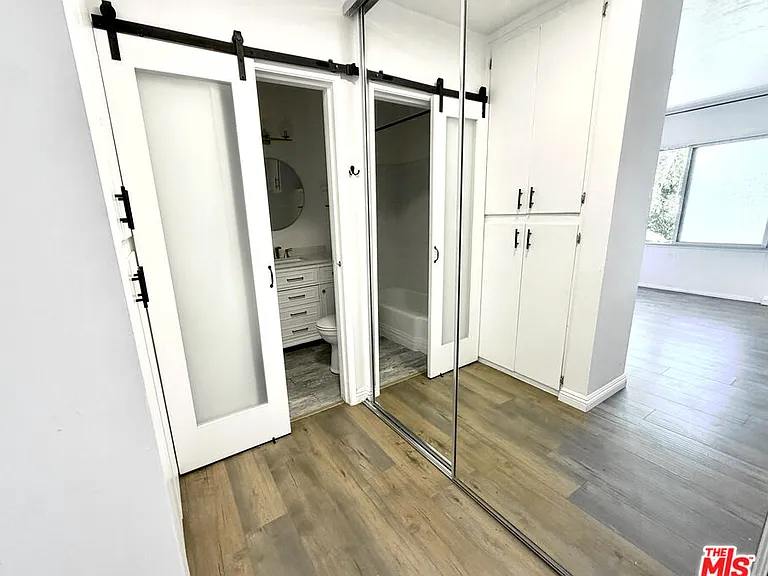 250 Linden Ave #201 — Photo 25