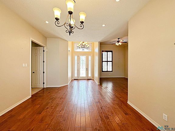 2nd image of 7 London Ct