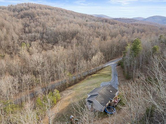 5th image of 569 Mill Ln