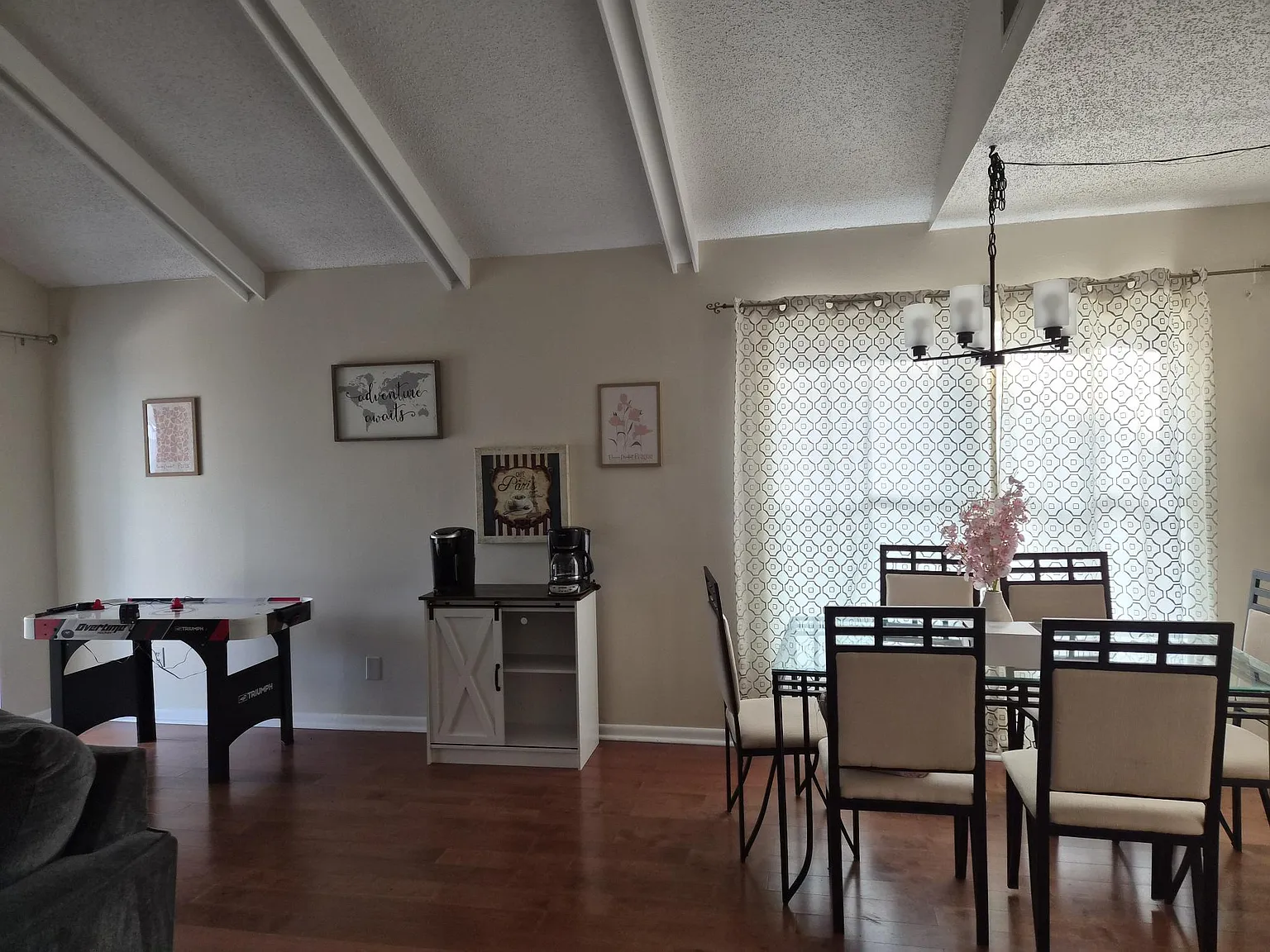 4 bed, 1764 sqft, $3,200 — Photo 4