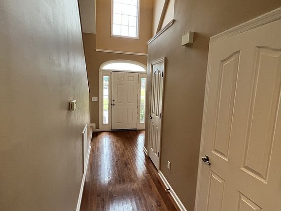 5th image of 163 Meadowland Ct