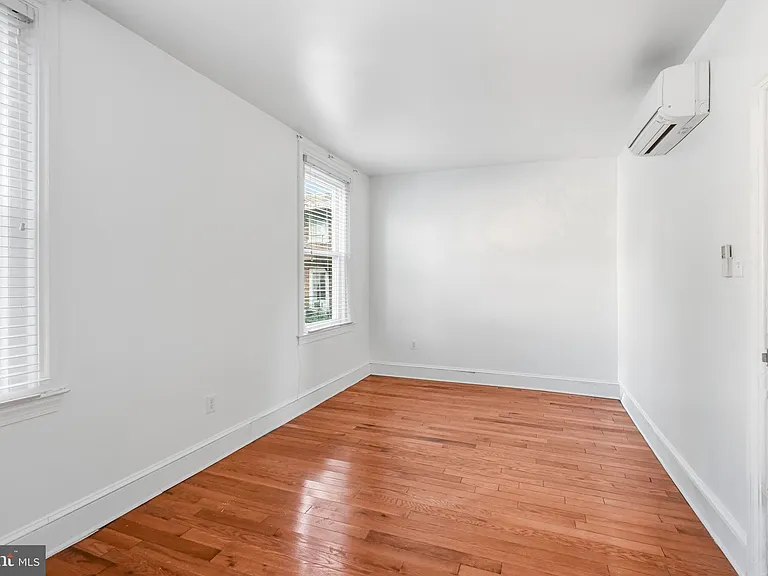 265 S 22nd St #3R — Photo 13