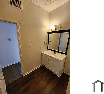 5004 E Side Ave #103 — Photo 8