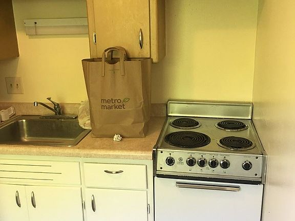 3rd image of 3402 N Gordon Pl #2