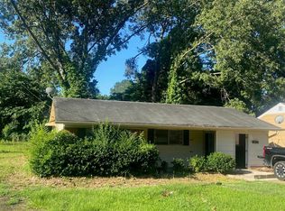 2705 Saint Charles St, Jackson, MS 39209