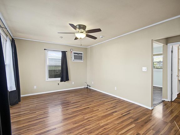 5th image of 2727 Goodman St