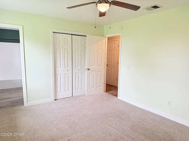 175 N Berthe Ave — Photo 13