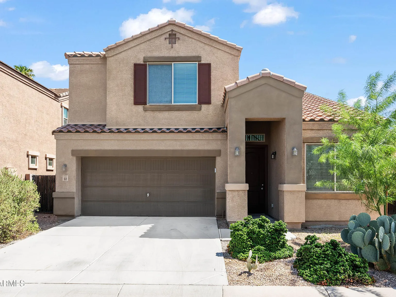 3 bed, 2.5 bath, 2052 sqft, $2,990 — Photo 2
