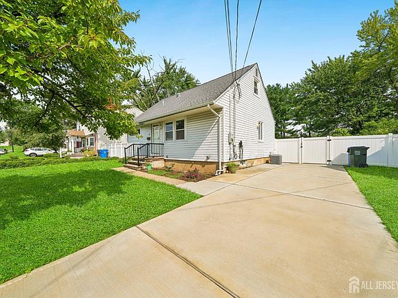 3rd image of 23 W Henry Pl