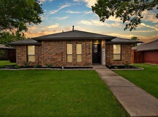 1916 Avignon Ct, Carrollton, TX 75007