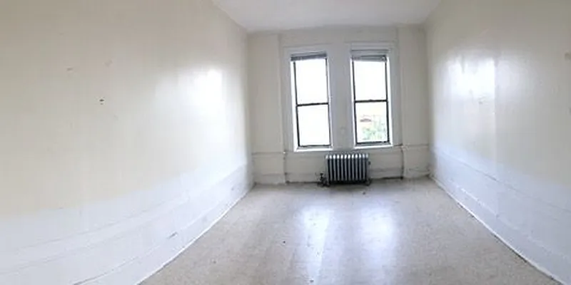 Rented by Smart NY Realty LLC | media 20