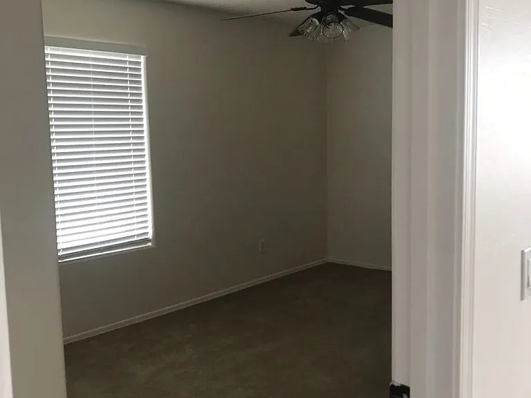 14666 W Mauna Loa Ln — Photo 24