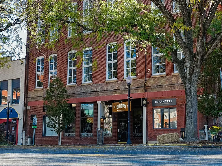 Charming Apartments in Prime Lancaster City Location - Walking distance of Central Market! — Photo 2