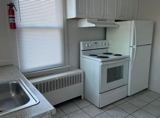 27 Main St APT 3, Highland, NY 12528