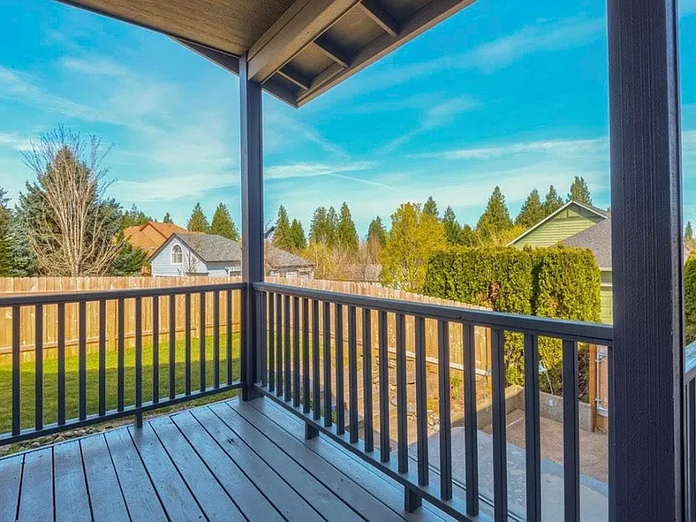 1238 NE Cedar Ridge Loop — Photo 26