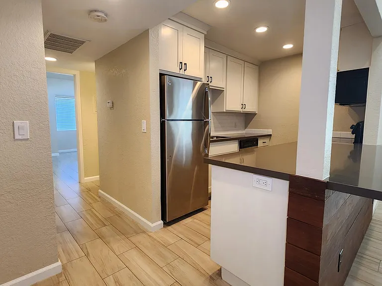 2222 I St #13 — Photo 7